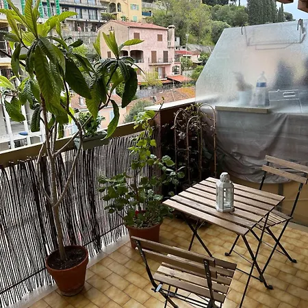 Апартаменти Bohemian In Close To Sea With Parking *